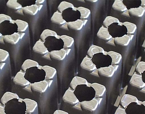 Ellepot tray eb30104-D design ensures optimal air circulation around the soil surface to optimize air root pruning